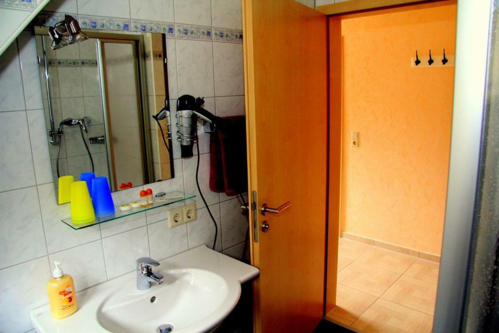 Ferienhaus Hilberath Villa Аденау Екстериор снимка
